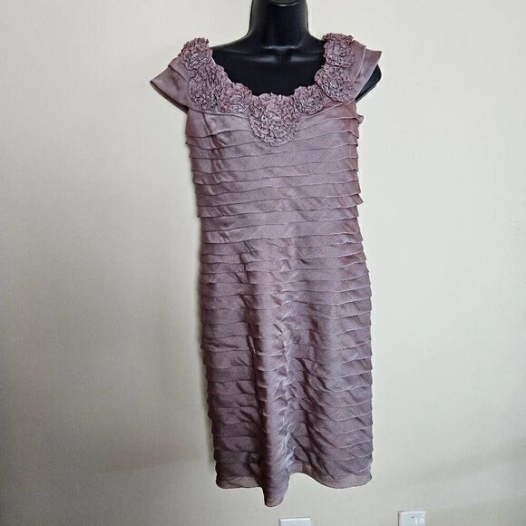 Adrianna Papell Dresses & Skirts - Adrianna Papell Lilac Layered Dress